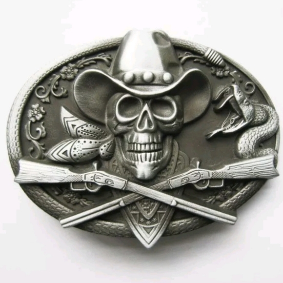 New unique Western cowboy skeleton skull rifle belt buckle approximately 3.75 in - Picture 1 of 2